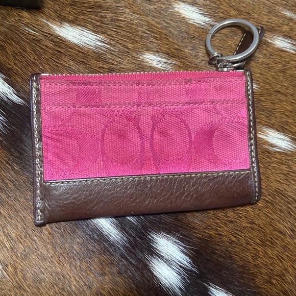 COACH- authentic mini wallet. Pink with keychain. Coach key and card/ID holder - Picture 2 of 3